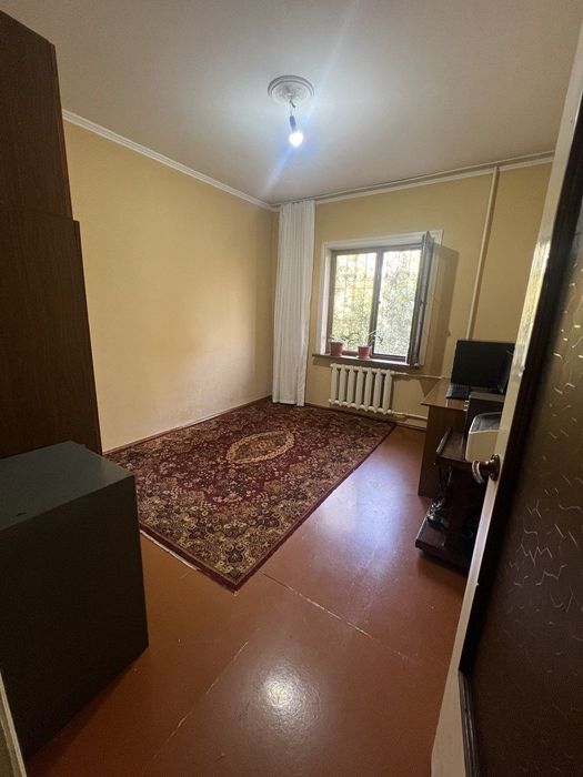 Yunusobod 14 kvartl 4 xonali kvartira Sotiladi 4/3/5 92m²