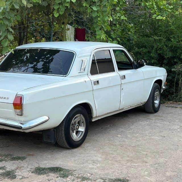 Volga 24.10 yili 1987