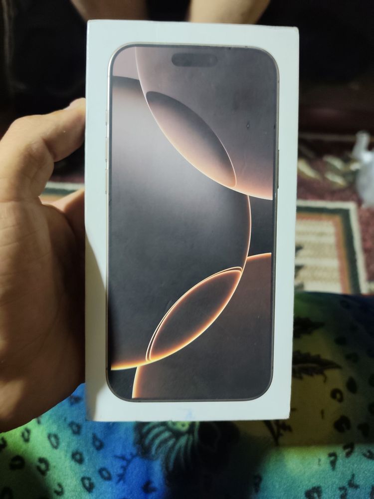 Iphone 16 max  karobka ochilmagan