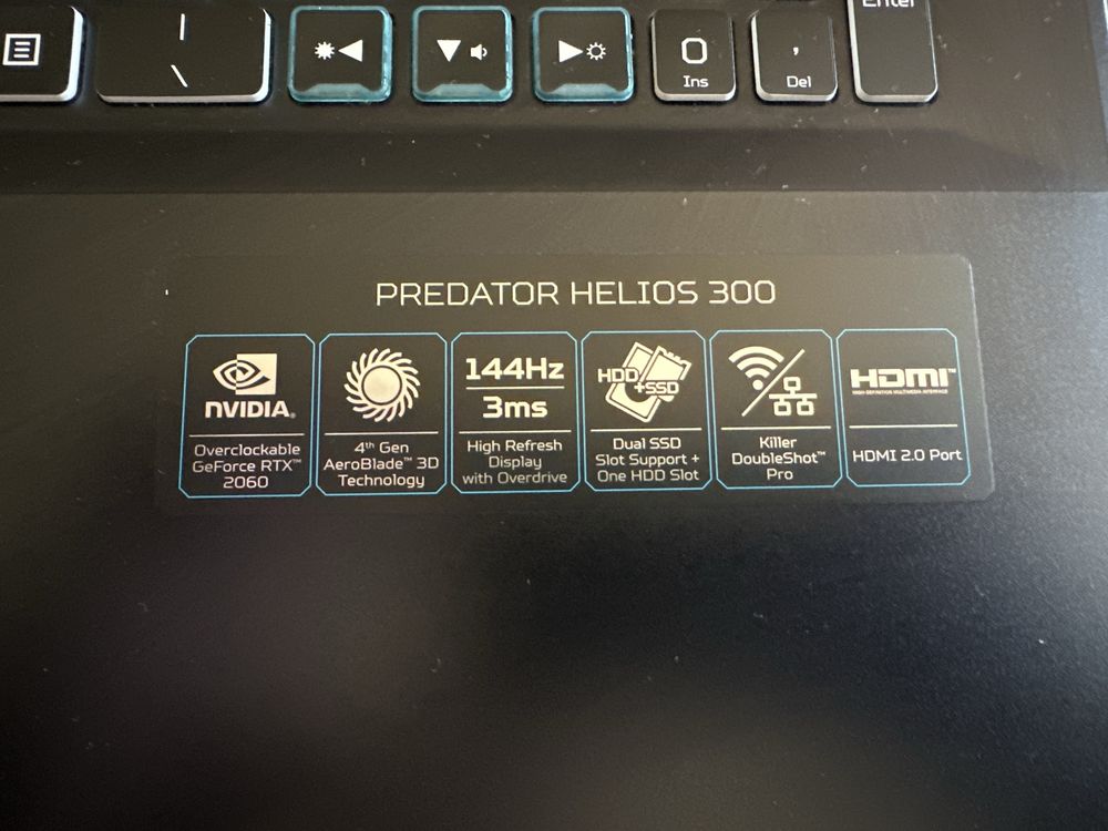 Predator Helios 300