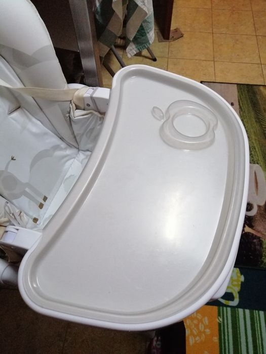 Scaun de luat masa pentru copii