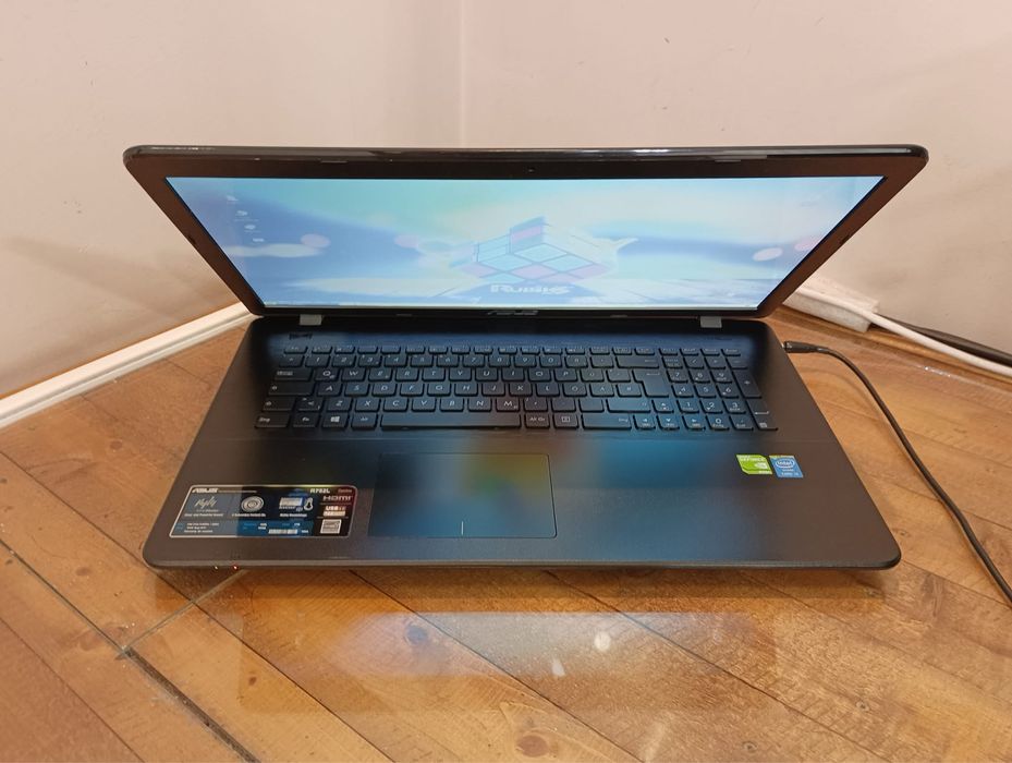 Asus R752L - i3 4030U