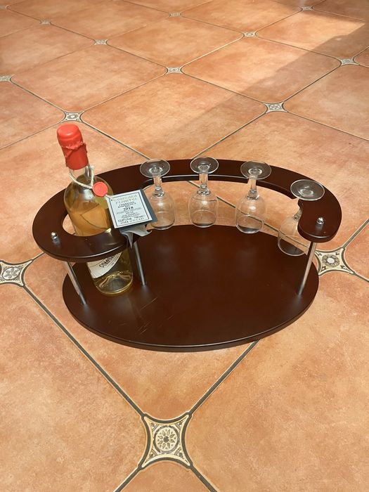 Minibar pentru sticla de vin si suport pahare