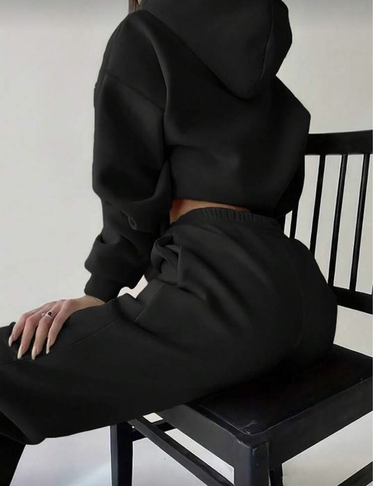 Дамски екип в черен цвят