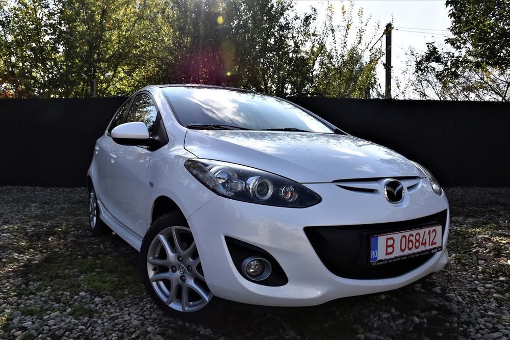 Vând Mazda 2-Sport Line/1,5 l - 102 CP/Euro 5/benzina