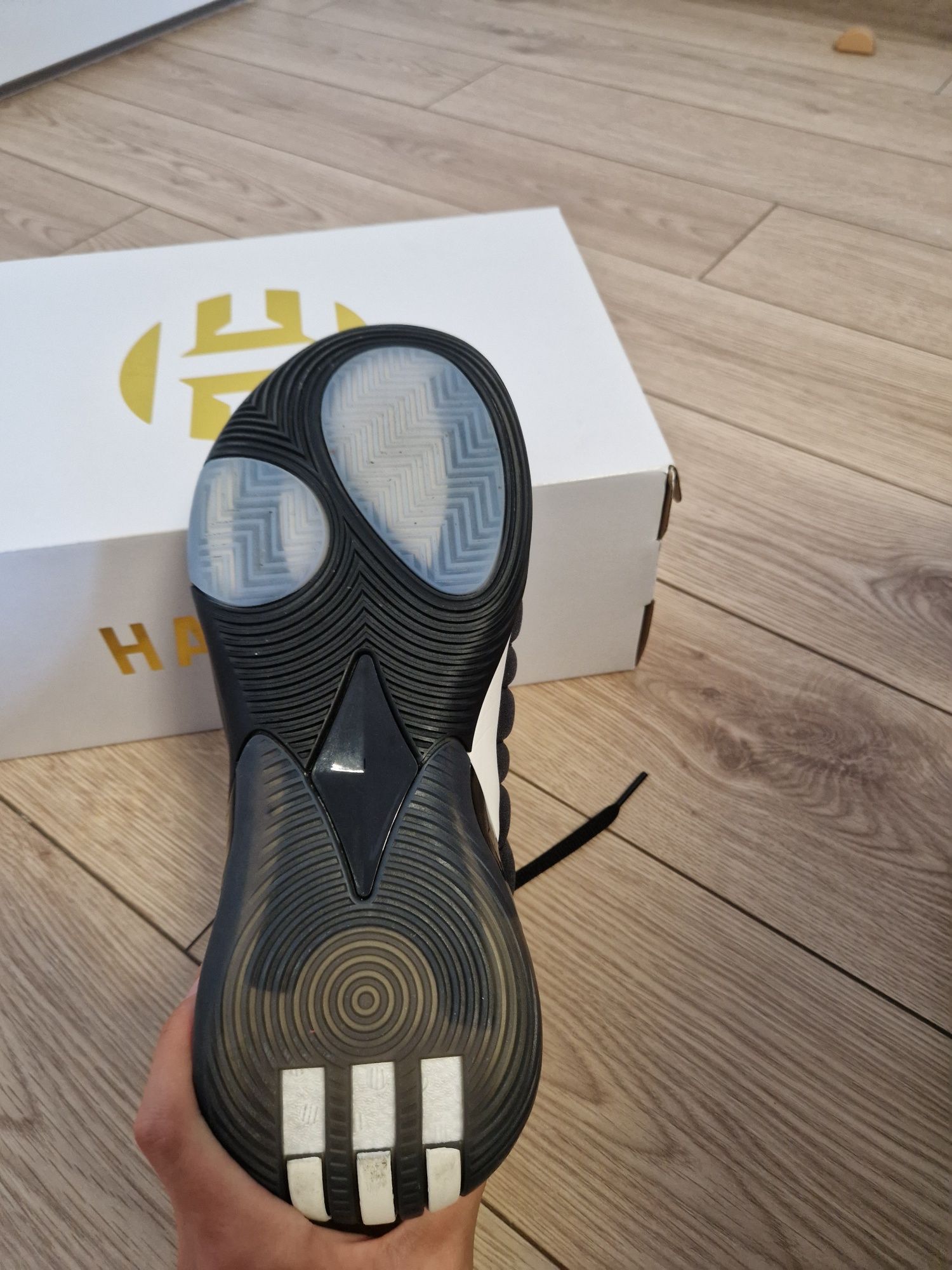 Adidas harden volum 7