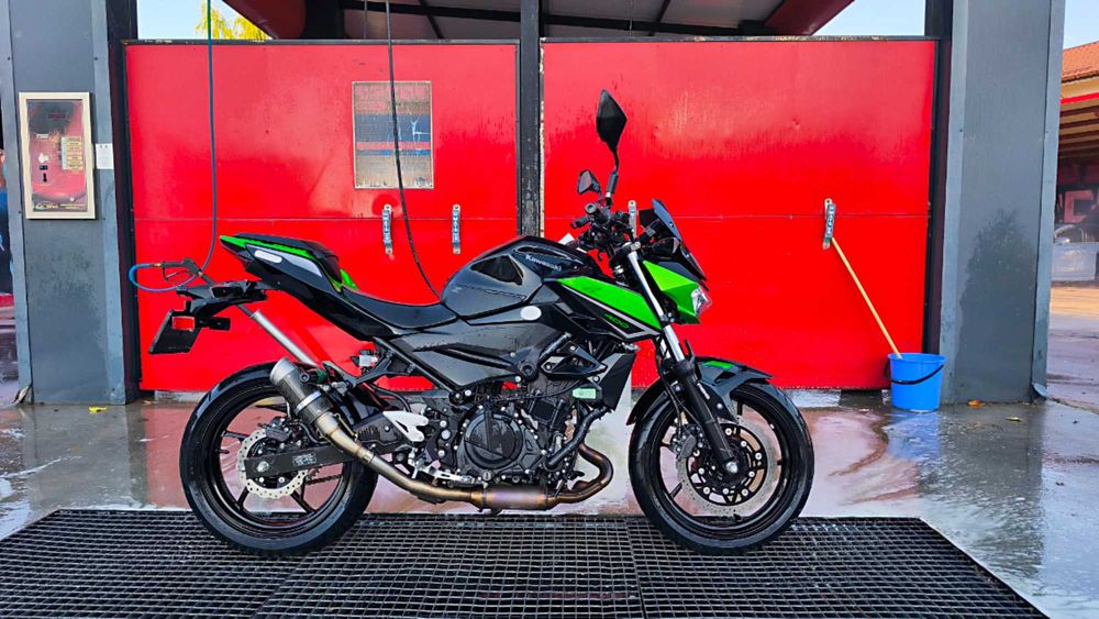 Kawasaki Z400 impecabil