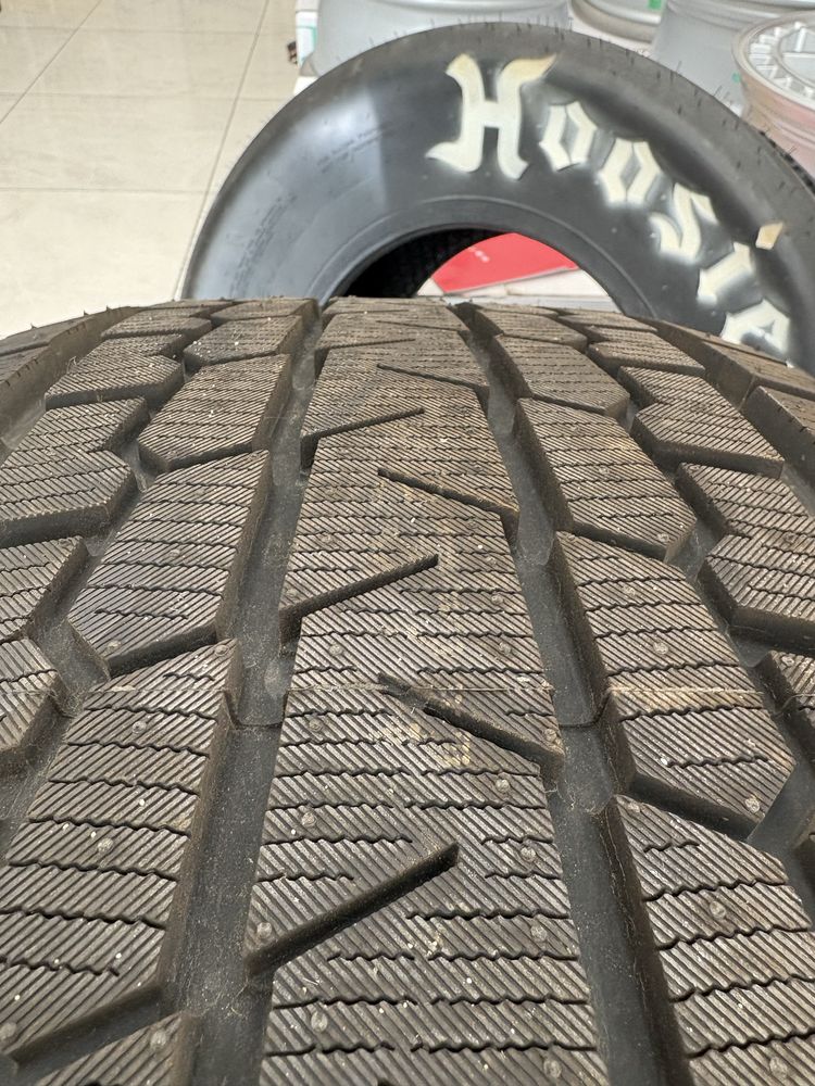 Зимна гума Yokohama 285/50 R20