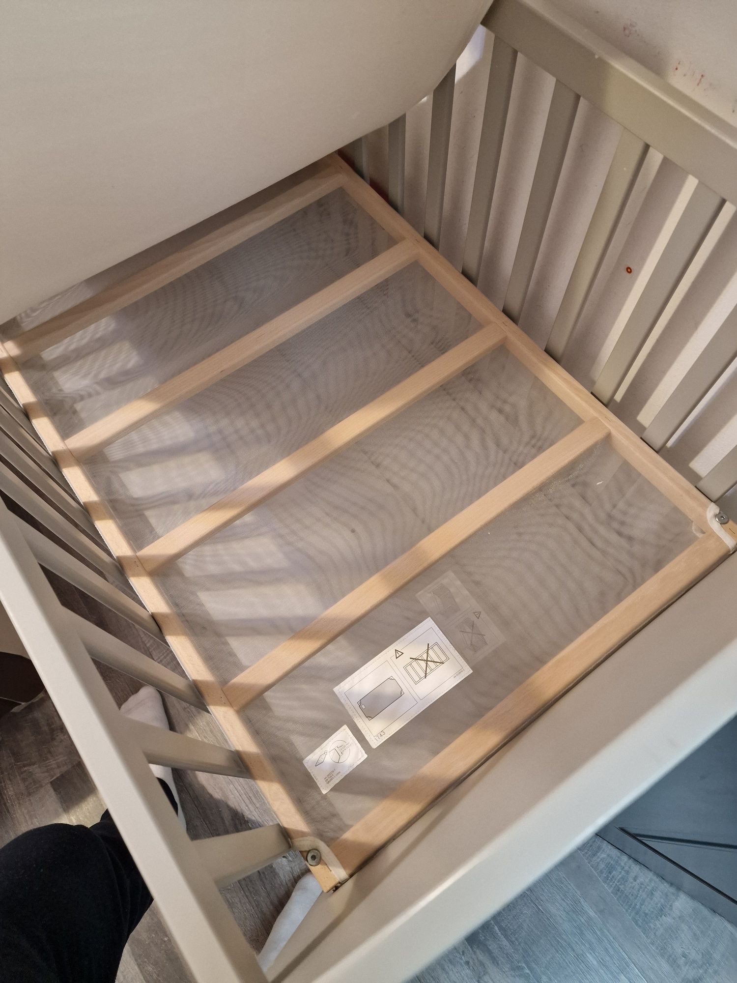 Patut 3 sertare Ikea Gonatt, saltea, cearceaf