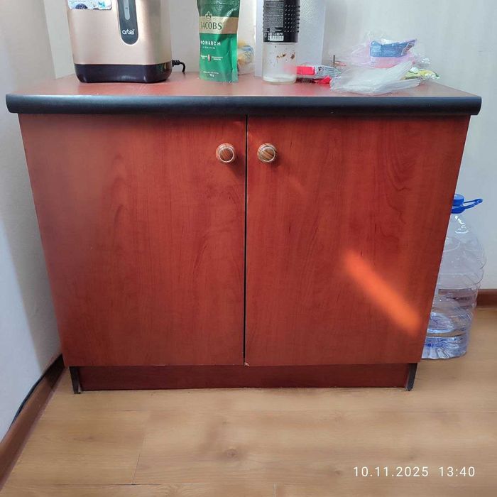 Продаётся мебель из офиса