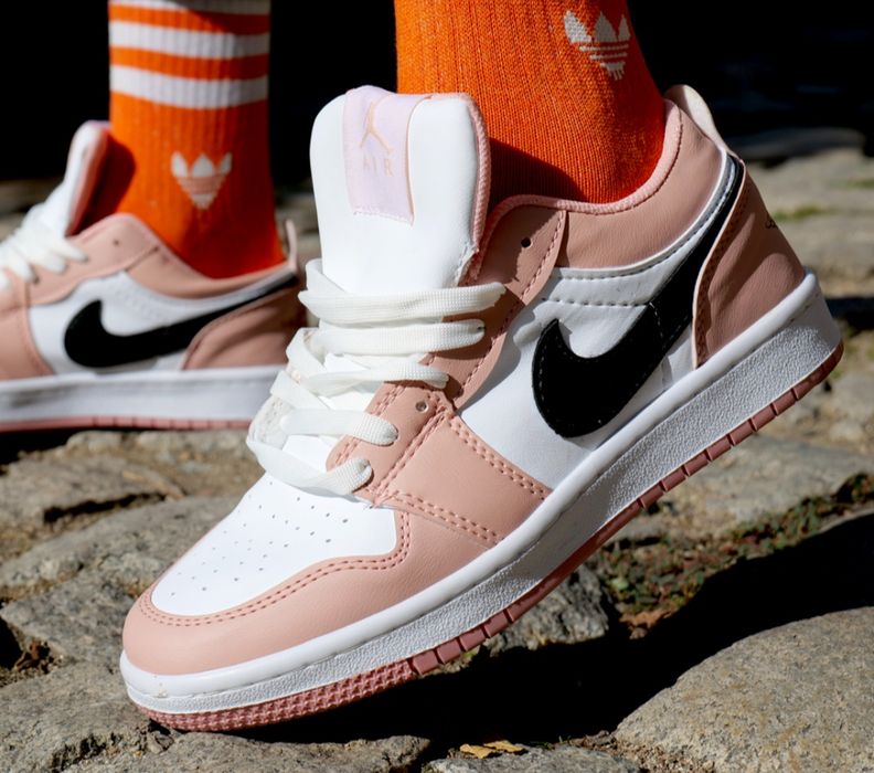 Къси Кецове Nike Jordan - бяло-розово 36-41 номер