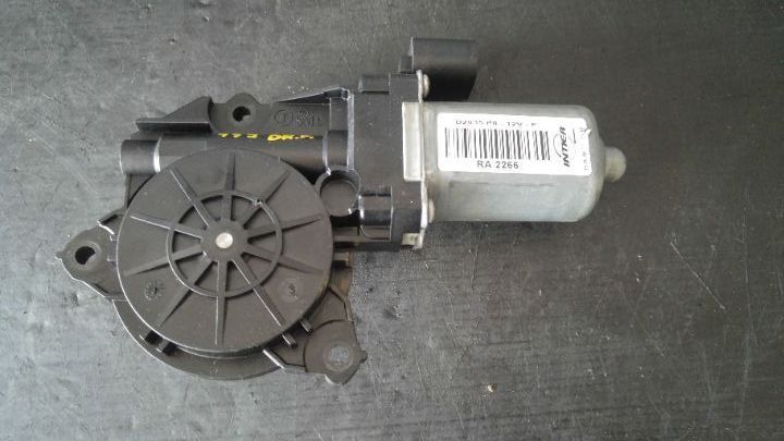 Motoras macara dreapta fata alfa romeo 159 d2935p8