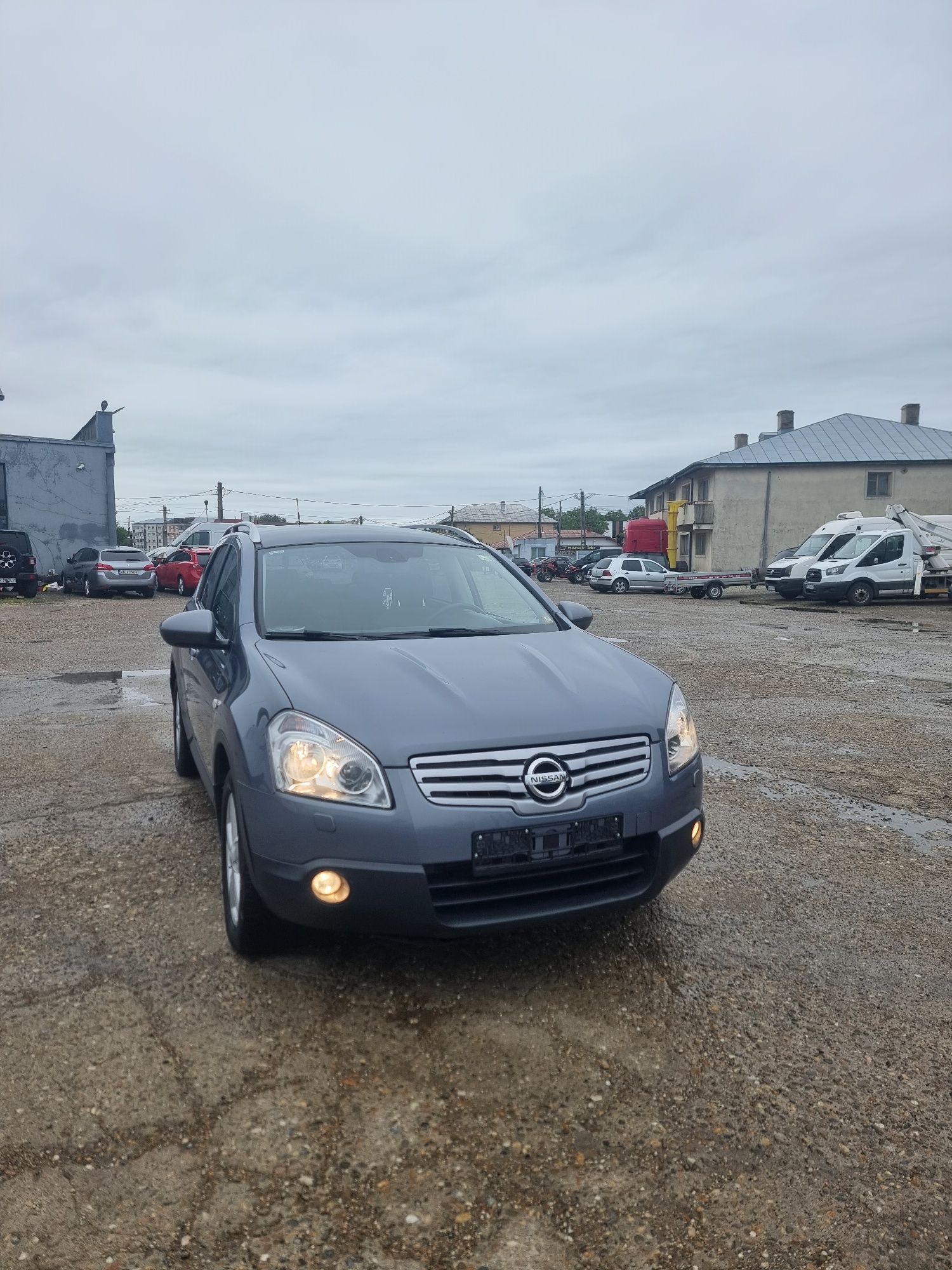 Nissan  qashqai +2 TEKNA 12.2009
MOTOR 2.0 DCI 150 cp
Cutie manuală 6+