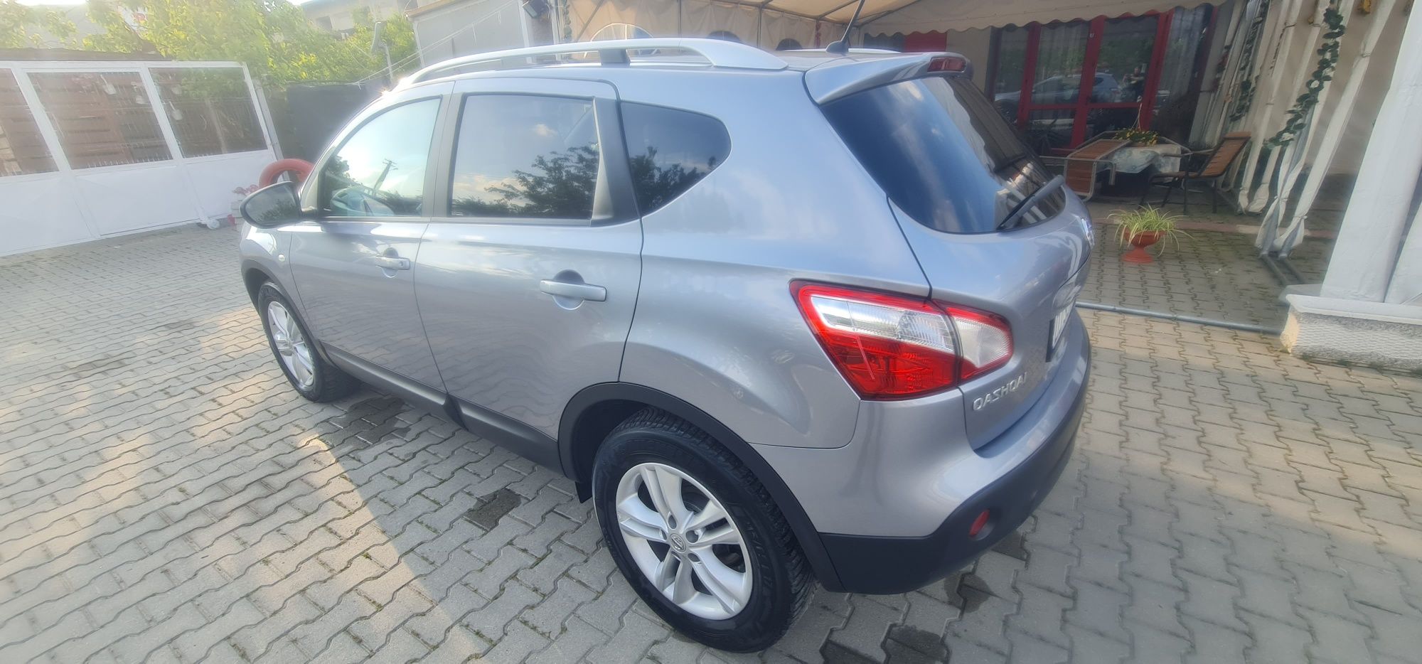 Vand Nissan Qashqai 2011, automat