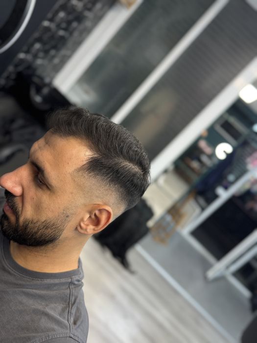 Hairstylist / Frizerul Tau Personal. Nr in descriere!