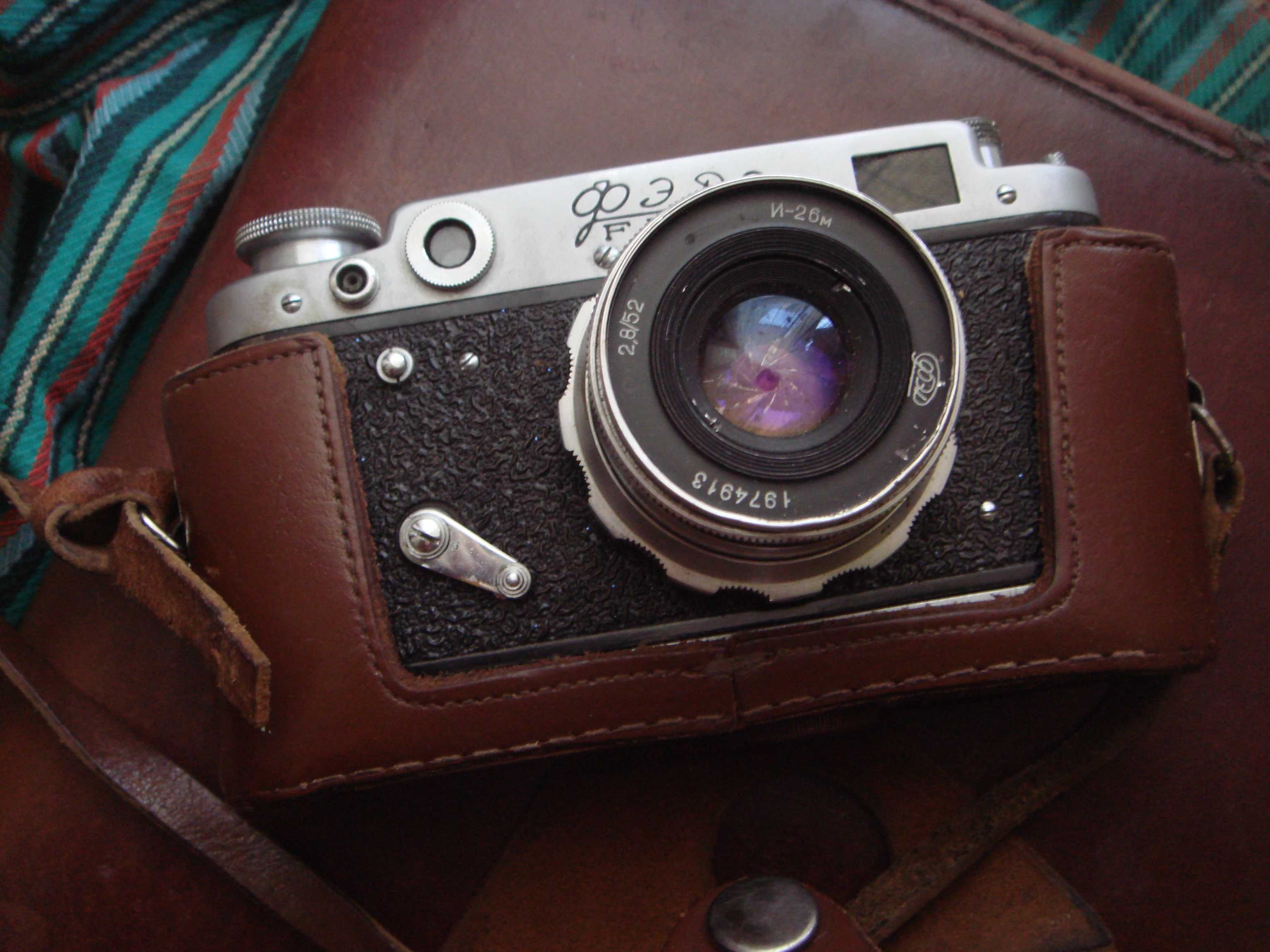 Фотоаппарат ФЕД-2 отличное состояние в родном кожаном чехле Рабочий