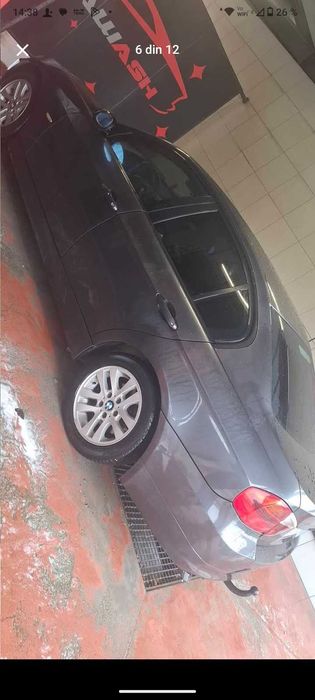 Vând BMW E90 320D