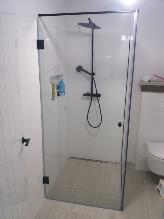 Inchideri terase din sticla securizata  cabine de dus balustrade balco