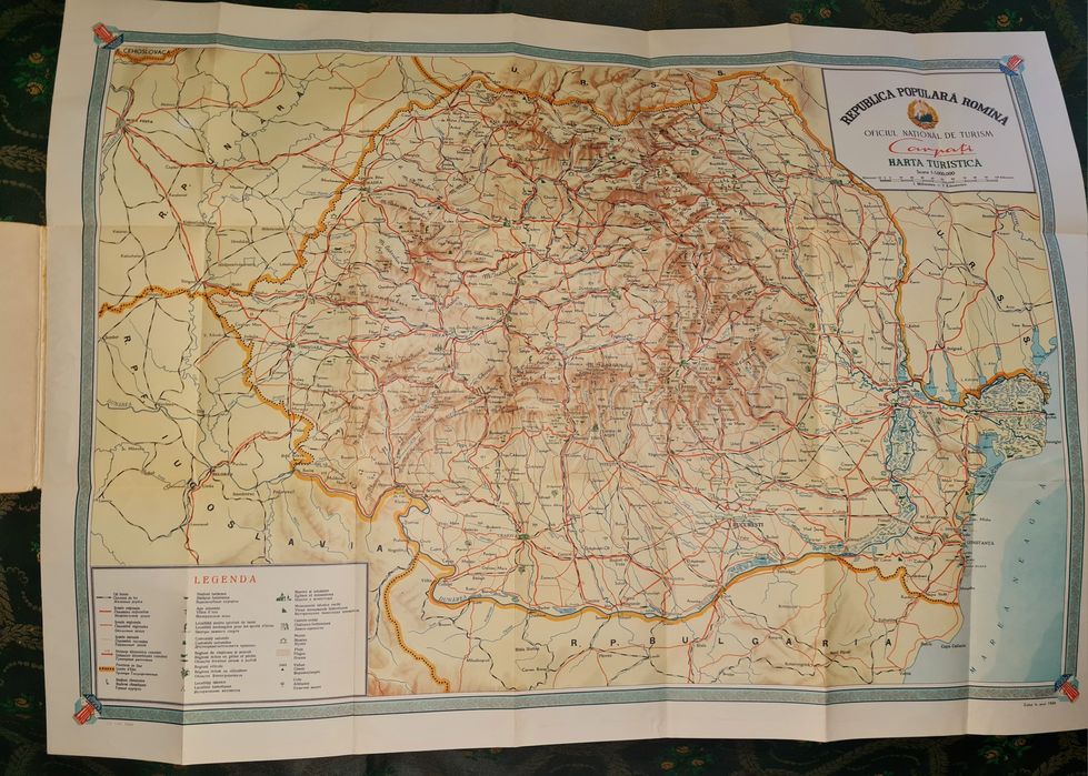 Harta turistica a  Romaniei R. P. R din anul 1958, oras Stalin