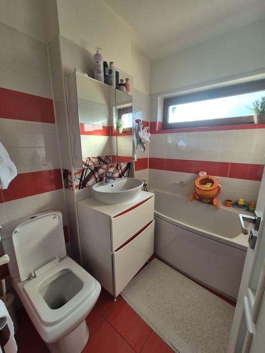 Apartament 3 camere OTOPENI Central, utilat complet, parcare inclusa