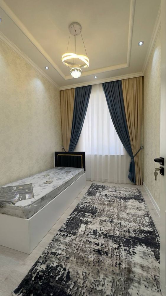 Продается 3 комнатная квартира площадью 76 кв.м. По улице Озод Шарк