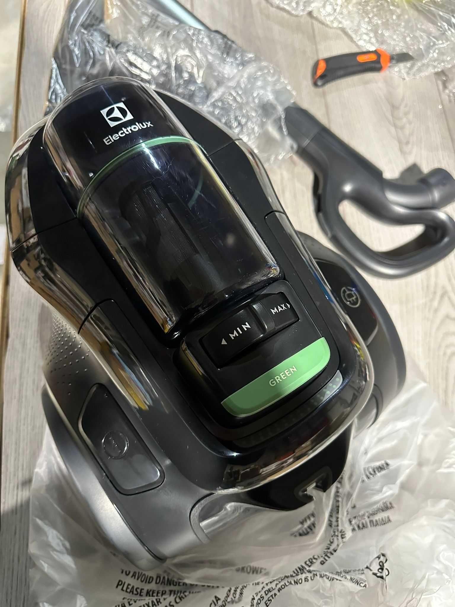 Aspirator fără sac ELECTROLUX PC91-GREEN