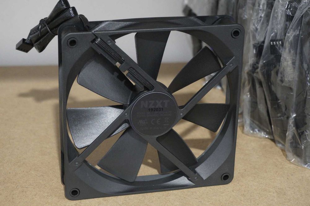 НОВ 140mm вентилатор case fan NZXT RF-AP140-FP / 4pin / up to 1800rpm