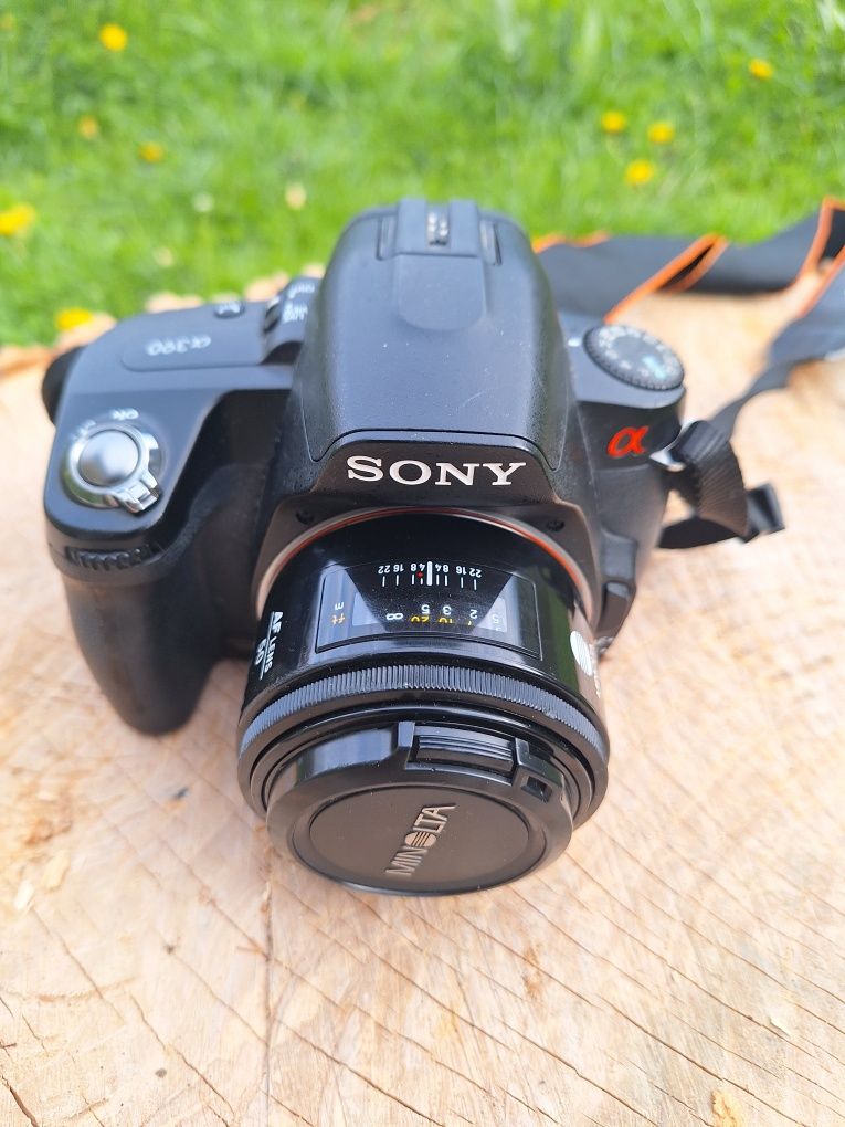 Sony a390 cu 8000 cadre cu obiectiv 50mm1.7