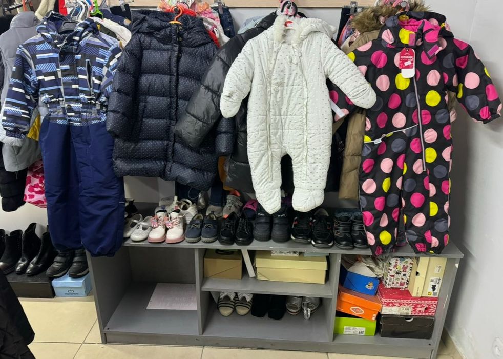 Продам детскую куртку, комбинезон на девочку