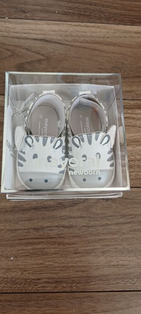Бебешки/ декоративни обувки зебра Mayoral