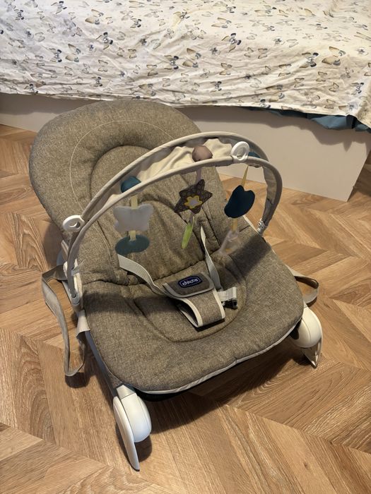 Бебешки шезлонг Chicco Hoopla