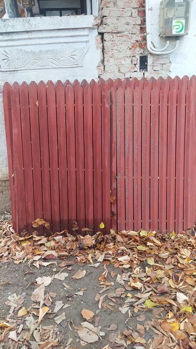 Gard solid, din fier .