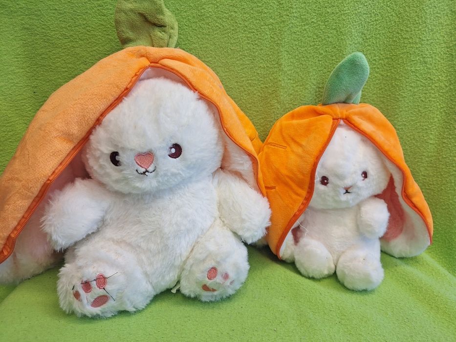 Зайче - морков и зайче - ягодка плюшени възглавнички с цип