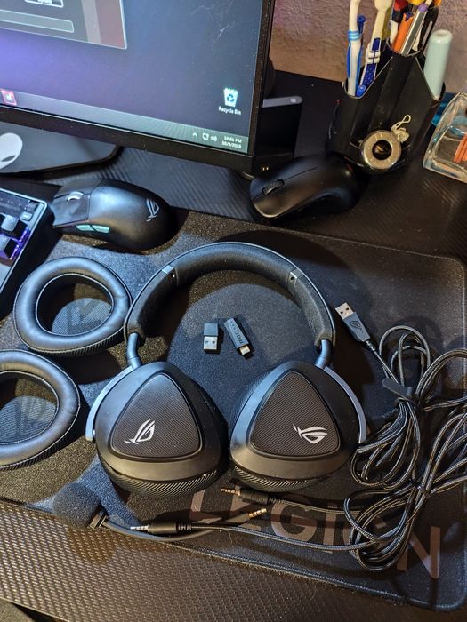 Vând Căști Asus Rog Delta 2 Wireless