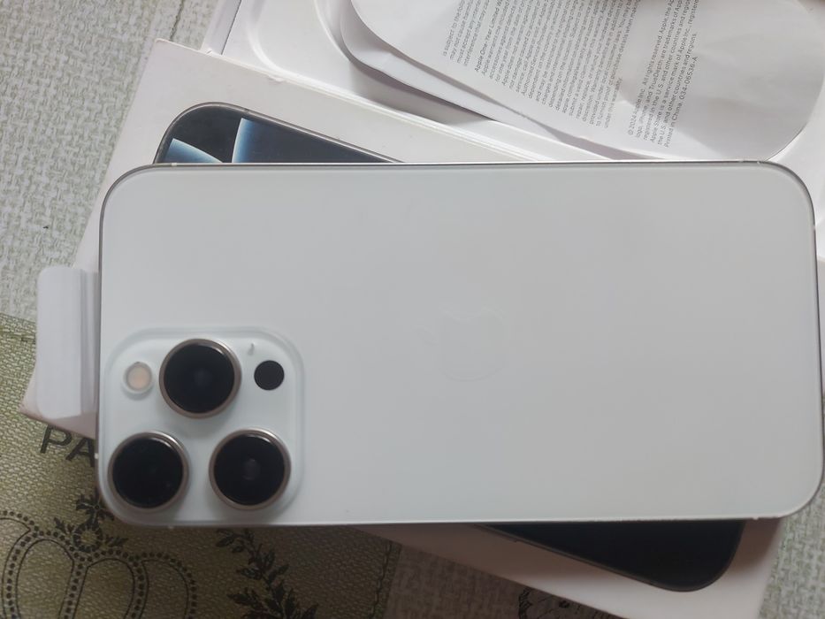 Продам Айфон 16про новыи .тек каровкаси ашилган.оз багасина берип жибе