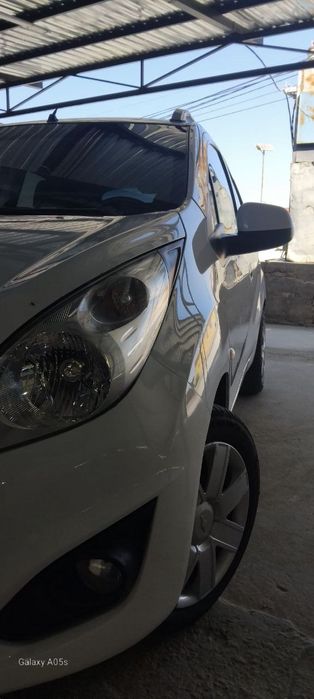 Spark 2014 yil 3 pazitsiya lukis qanditsianer