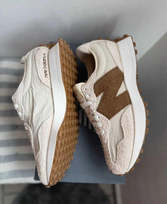 New Balance 327 bej cu maroniu marimea 43 noi