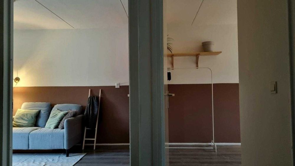 Дава се под наем Двустаен апартамент в София, Център - 55 кв.м за 408 € - Снимка #3