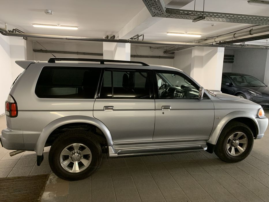Mitsubishi Pajero Sport 2004