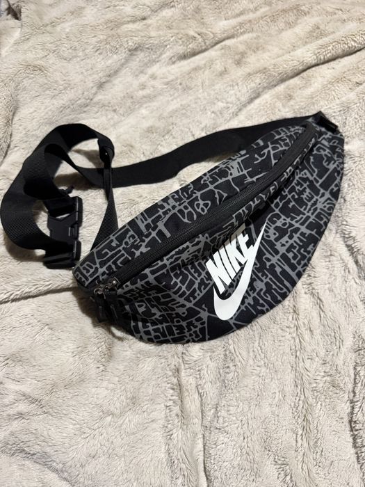 Нова мъжка чанта Nike