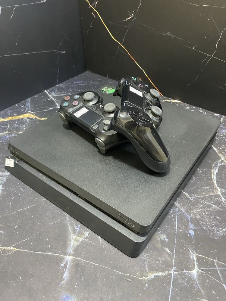 PlayStation 4 Slim