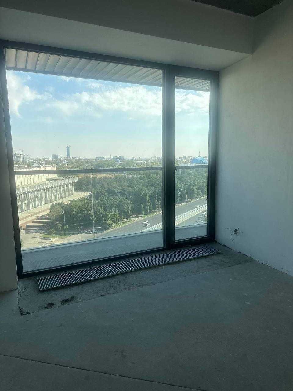 ЖК U Tower 2х ком 72кв White Box