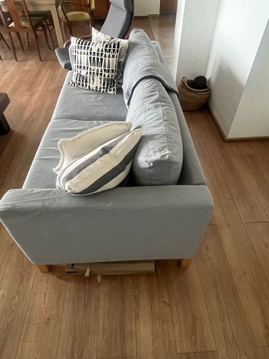 2 canapele ikea 375 lei pe buc pret negociabil (plus huse rezerva )