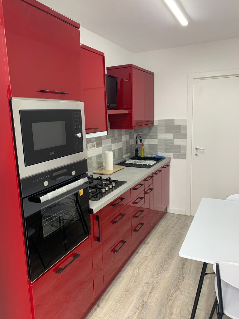 Închiriez apartament 2 camere