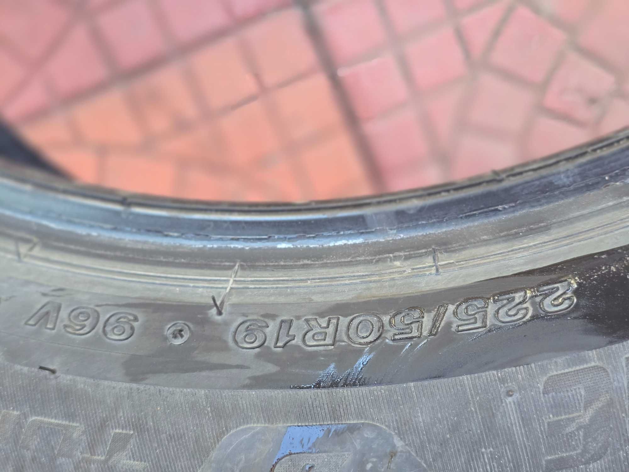 гуми  Bridgestone 225/50/19 летни
