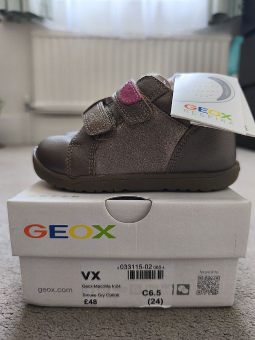 Нови детски обувки Geox