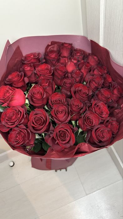 Букет из 35 красных роз