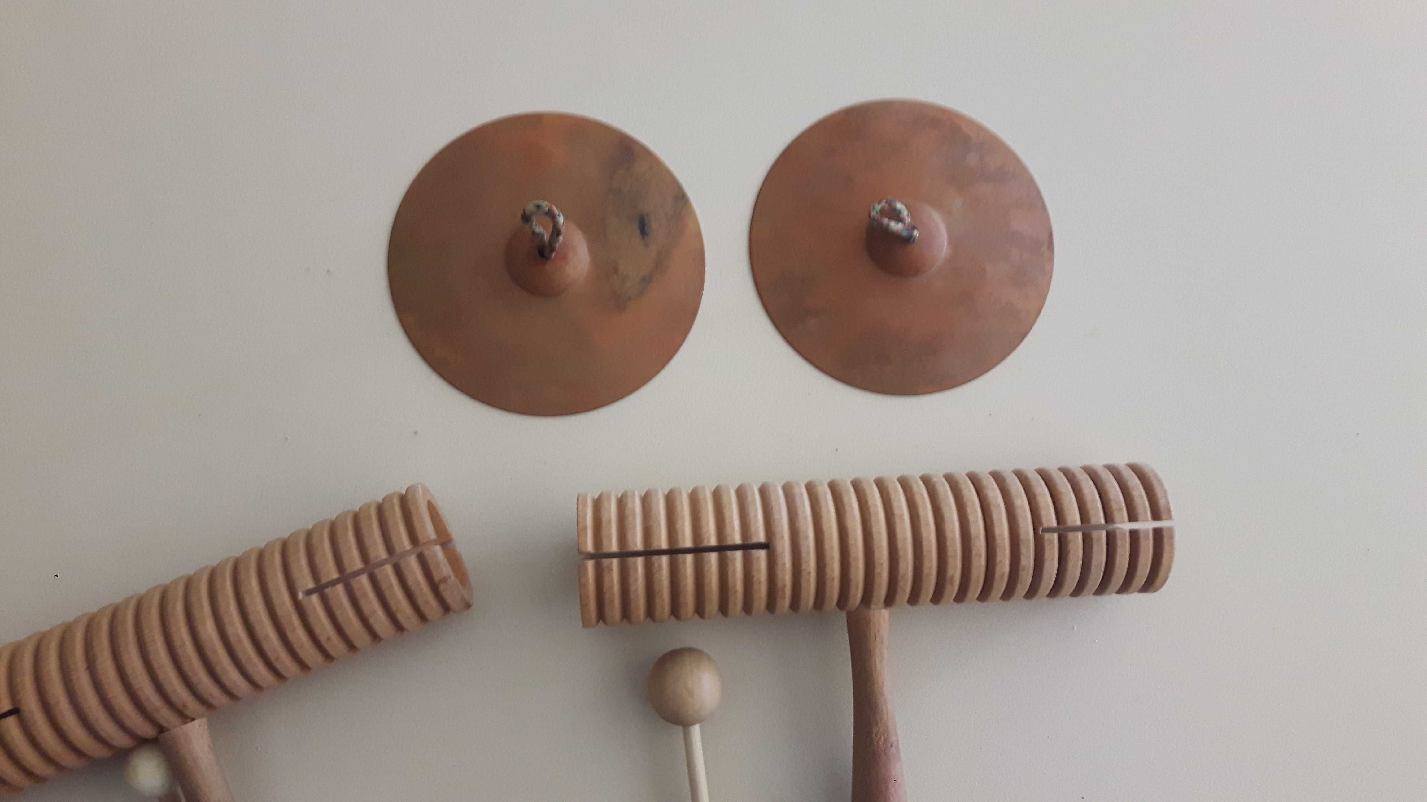 музикални инструменти-дървен и метален