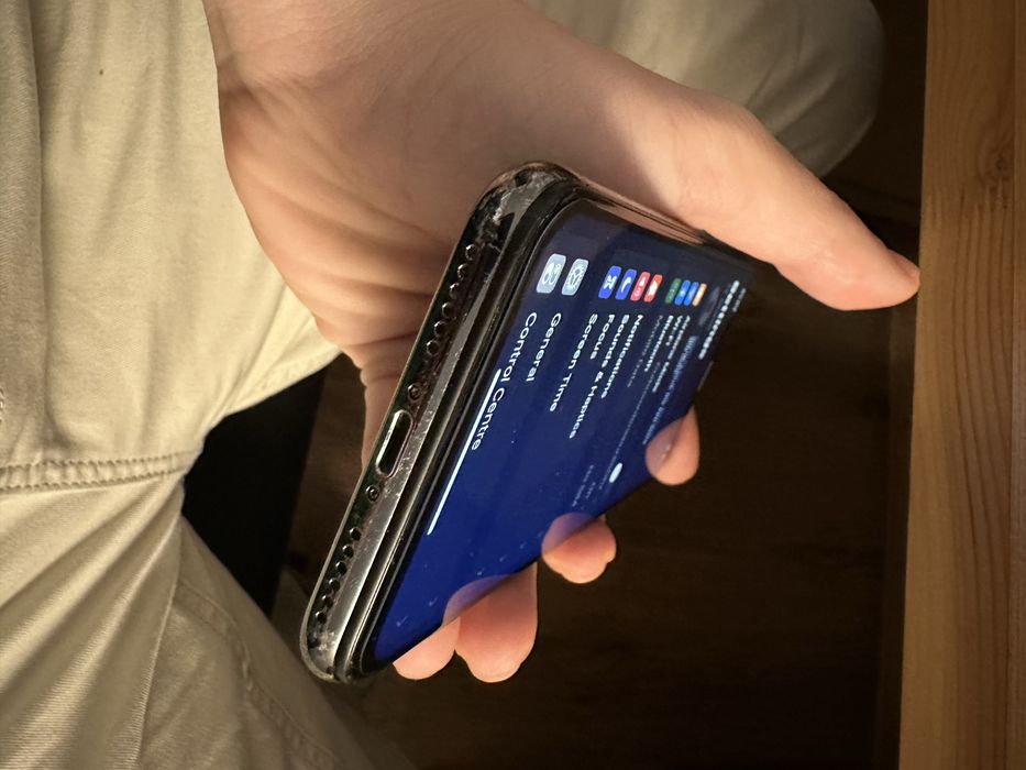 Vând iPhone X 256GB, gri/negru, baterie noua 100%, display nou