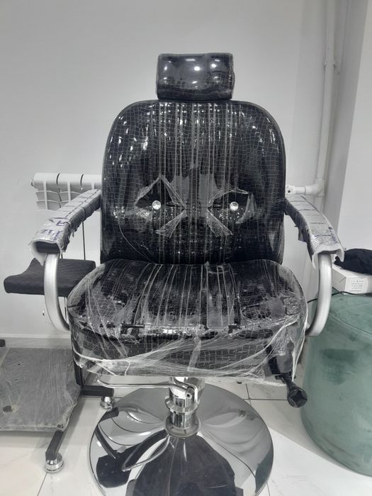 Kreslo salon 100$ keliwamzi